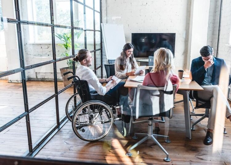 ЖЫЛ БАСЫНАН БЕРІ 200-ДЕН АСА МҮМКІНДІГІ ШЕКТЕУЛІ АЗАМАТ ЖҰМЫСПЕН ҚАМТЫЛДЫ