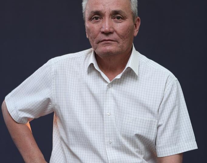 15 ЖЫЛЫН ТЕАТРҒА АРНАҒАН БУТАФОРШЫ!