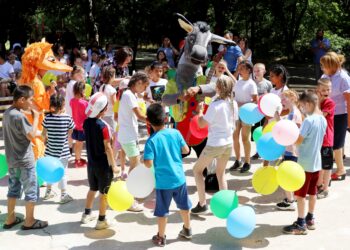 ГЕНЕРАЛ БАСТАМАСЫНА БАЛАЛАР ДӘН РИЗА