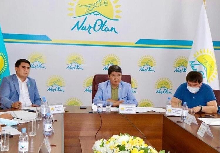 Нұротандықтар жастарды қолдауда