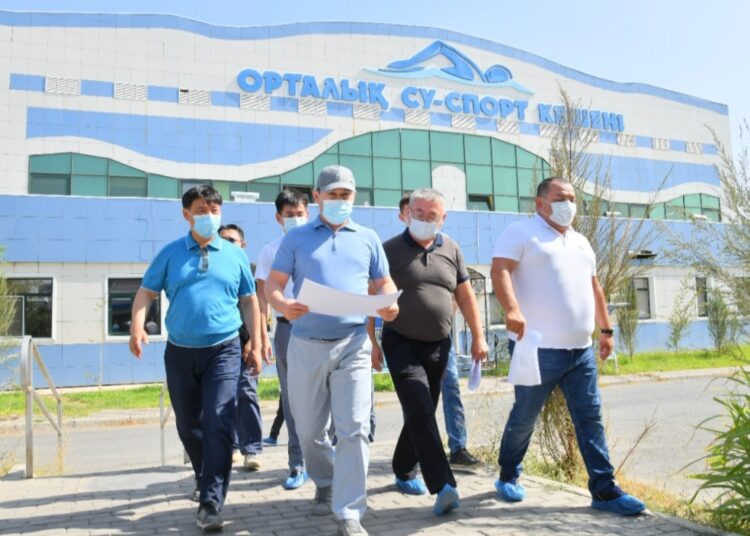Аким города посетил центральный водно-спортивный комплекс