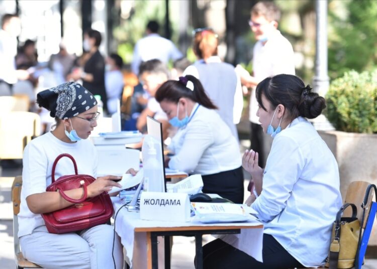 БОС ЖҰМЫС ОРЫНДАРЫ ЖӘРМЕҢКЕСІНД 1000-ҒА ЖУЫҚ АДАМ ЖҰМЫСҚА ЖОЛДАМА АЛДЫ