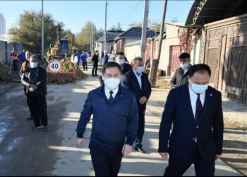 ҚАЛА ӘКІМІ ӘЛ-ФАРАБИ АУДАНЫНДА АТҚАРЫЛЫП ЖАТҚАН ЖҰМЫС БАРЫСЫМЕН ТАНЫСТЫ