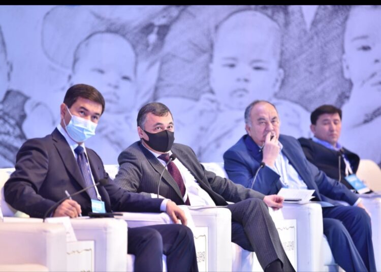 «Әкеге қарап ұл өсер» атты VІ республикалық әкелер форумы өтуде