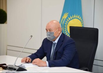 Ө.ШӨКЕЕВ: «ЖАҢА ТЕМІР ЖОЛ ТУРИЗМ МЕН ЭКОНОМИКАНЫҢ ДАМУЫНА ОҢ СЕРПІН БЕРЕДІ»