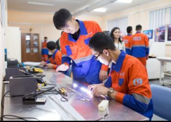 ШЫМКЕНТТЕ КӘСІПТІК БІЛІМ БЕРЕТІН 12 ОҚУ ОРТАЛЫҒЫ МЕМЛЕКЕТТІК ТАПСЫРЫС АЛДЫ