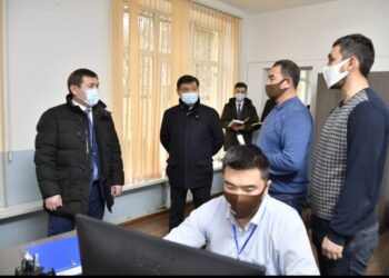 ҚАЛА ӘКІМІ «ДИСПЕТЧЕРЛІК ҚЫЗМЕТ ОРТАЛЫҒЫНЫҢ» ЖҰМЫС БАРЫСЫН ТЕКСЕРДІ