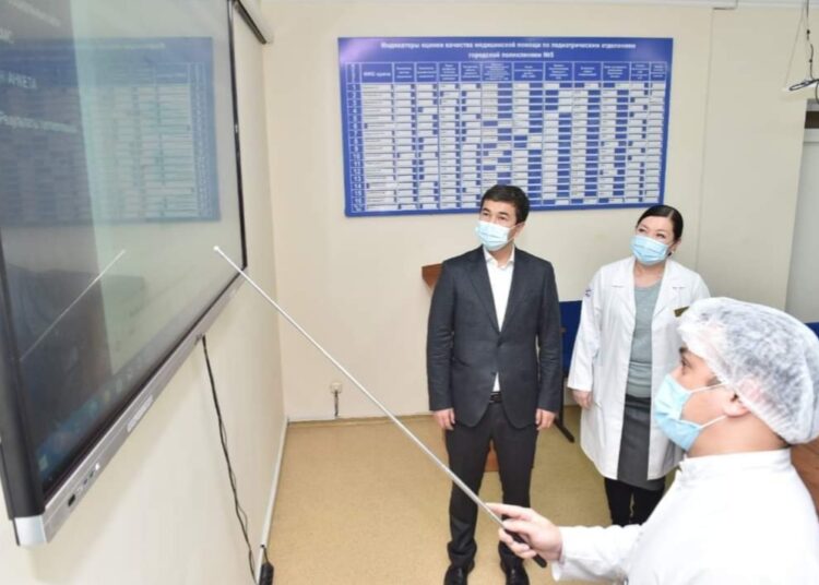 ҚАЛА ӘКІМІНІҢ БІРІНШІ ОРЫНБАСАРЫ ҚАЛАЛЫҚ №5 ЕМХАНАНЫҢ ЖҰМЫСЫМЕН ТАНЫСТЫ