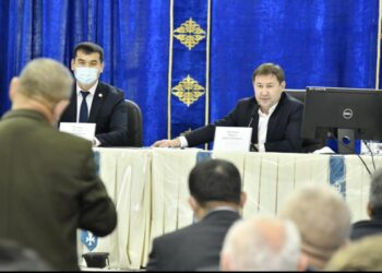 ҚАЛА ӘКІМІ ҚАРАТӨБЕ АУМАҒЫНЫҢ ТҰРҒЫНДАРЫМЕН КЕЗДЕСТІ