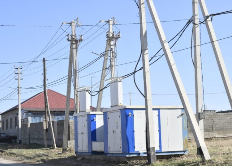 ЖАҢА ТҰРҒЫН ҮЙЛЕР АЙНАЛАСЫ АБАТТАНДЫРЫЛУДА