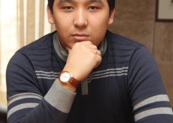 Жағымпаз жазушыларды түзей алмайсың