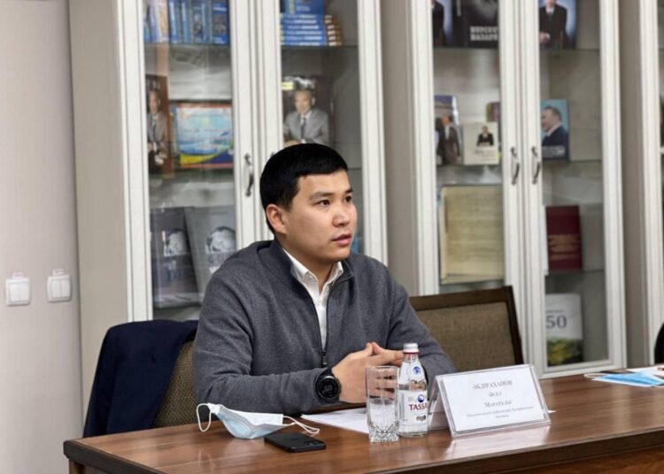 БАСҚАРМА БАСШЫСЫ ЖАСТАРМЕН КЕЗДЕСТІ