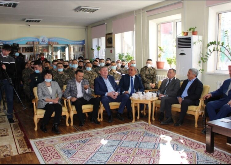 ҚОС БАТЫРҒА ҚҰРМЕТ КӨРСЕТІЛДІ