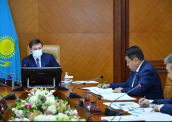 ШЫМКЕНТТЕ ТАСЫМАЛДЫ СУ ТҰТЫНАТЫН ЕЛДІМЕКЕНДЕР МӘСЕЛЕСІ ТОЛЫҒЫМЕН ШЕШІЛДІ