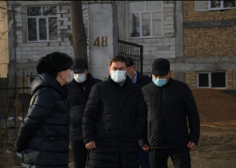 ШЫМКЕНТ ӘКІМІ МЕКТЕПТІҢ ҚҰРЫЛЫСЫМЕН ТАНЫСТЫ