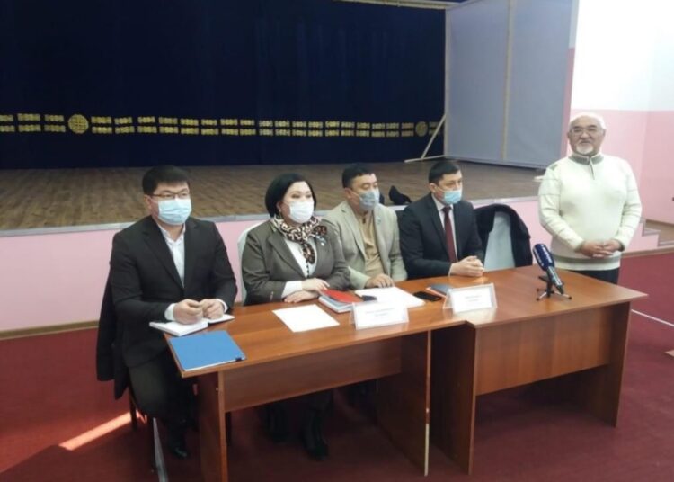 ДЕПУТАТТАР ЖАҢАТАЛАП ТҰРҒЫНДАРЫМЕН КЕЗДЕСТІ