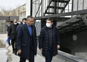 МҰРАТ ӘЙТЕНОВ МЕКТЕП ҚҰРЫЛЫСЫМЕН ТАНЫСТЫ