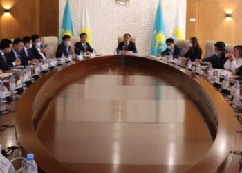 ТҮРКІСТАН: ЖАС ДЕПУТАТТАР КОРПУСЫНЫҢ АЛҒАШҚЫ ОТЫРЫСЫ ӨТТІ