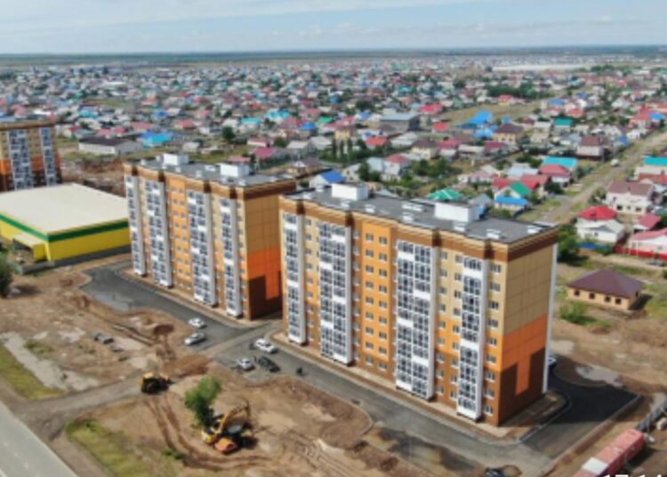 БИЫЛ 500 АДАМҒА ТҰРҒЫН ҮЙ СЕРТИФИКАТЫ БЕРІЛЕДІ