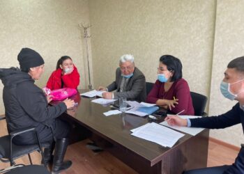 ХАЛЫҚТЫҢ КҮНДЕЛIКТI ТIРШIЛIГIНДЕ ШЕШIМIН ТАППАЙ ЖҮРГЕН БАСПАНА МӘСЕЛЕЛЕРІНЕ ҚАТЫСТЫ БАСҚАРМА БАСШЫСЫ ҚАБЫЛДАУ ӨТКІЗДІ