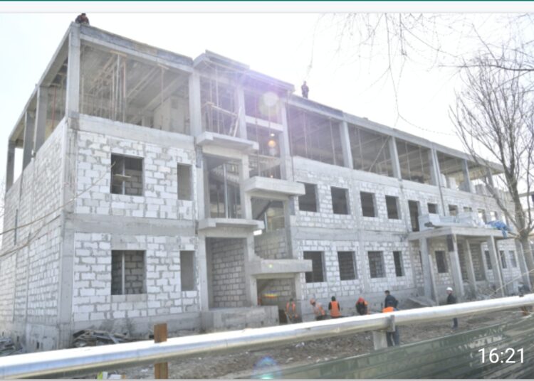 ҚАЛА ӘКІМІ ӨНЕР МЕКТЕБІНІҢ ҚҰРЫЛЫСЫМЕН ТАНЫСТЫ