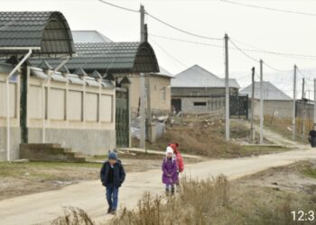 АҚЖАРДАҒЫ ТОПЫРАҚ ЖОЛ МӘСЕЛЕСІ БИЫЛ ТОЛЫҒЫМЕН ШЕШІЛЕДІ