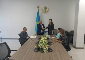 ТҮРКІСТАН: «АШЫҚ ӘКІМДІК» КЕҢСЕСІНДЕ МЕДИАТОРЛАР МЕН АДВОКАТТАР АРАСЫНДА МЕМОРАНДУМ ЖАСАЛДЫ