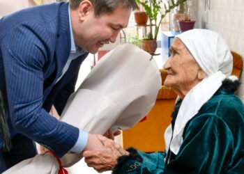 М.ӘЙТЕНОВ НӘЗІК ЖАНДЫЛАРДЫ МЕРЕКЕМЕН ҚҰТТЫҚТАДЫ