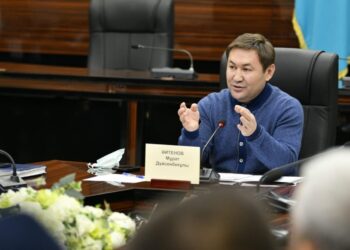 ХАЛЫҚПЕН КЕЗДЕСУЛЕР НӘТИЖЕ БЕРУДЕ