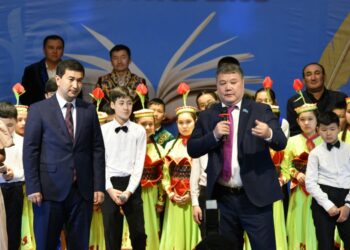 БІР ЖЫЛДА 127 ЖҮЛДЕ