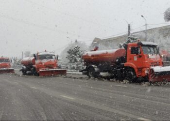 ӘЛ-ФАРАБИ АУДАНЫНДА ҚАР ТАЗАЛАУҒА 25 ТЕХНИКА ЖҰМЫЛДЫРЫЛДЫ