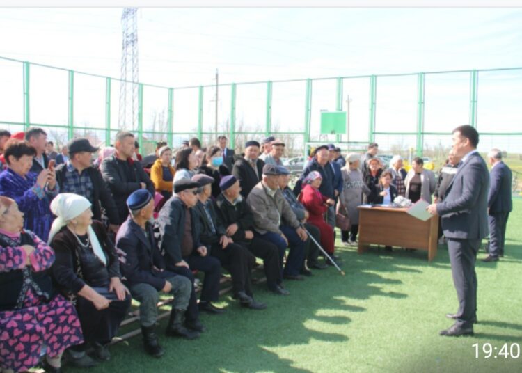 ЕҢБЕКШІ АУДАНЫ ӘКІМІ ТҰРҒЫНДАРМЕН КЕЗДЕСУ ӨТКІЗДІ