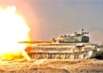 Шымкенттік танкистер штаттық снарядтан оқ атуды орындады