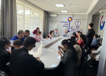 ЕРЕКШЕ ЖАНДАРҒА ТҰРҒЫН ҮЙГЕ ҚАТЫСТЫ БАҒДАРЛАМАЛАР ТҮСІНДІРІЛДІ