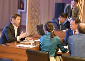 ҚАЛА ӘКІМІ КЕЗЕКТІ ҚАБЫЛДАУЫН ӨТКІЗДІ