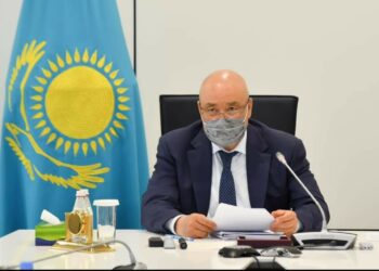 Ө.ШӨКЕЕВ: «ЖЕМҚОРЛЫҚҚА ҚАРСЫ КҮРЕС ҮЗДІКСІЗ ӘРІ АШЫҚ ТҮРДЕ ЖҮРГІЗІЛУІ ТИІС»