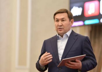 ҚАЛА ӘКІМІ ЕҢБЕКШІ АУДАНЫ ТҰРҒЫНДАРЫМЕН КЕЗДЕСТІ