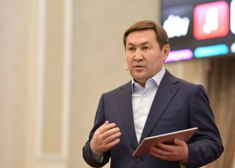 ҚАЛА ӘКІМІ ЕҢБЕКШІ АУДАНЫ ТҰРҒЫНДАРЫМЕН КЕЗДЕСТІ