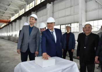 ТҮРКІСТАН: КЕНТАУҒА ГАЗ БЕРІЛІП, ТЕМІРБЕТОН ЗАУЫТЫ АШЫЛДЫ