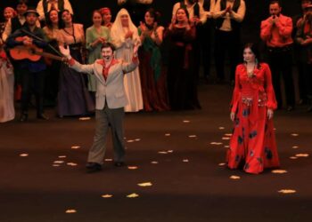 АҚТӨБЕЛІК ӨНЕРПАЗДАР ТҮРКІСТАН ТӨРІНДЕ «СЫҒАН СЕРЕНАДАСЫН» КӨРЕРМЕНГЕ ҰСЫНДЫ