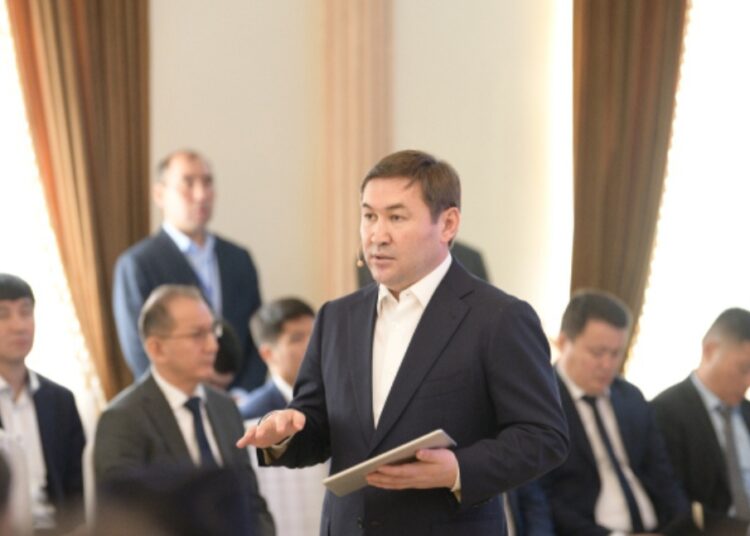 ҚАЛА ӘКІМІ ЕҢБЕКШІ АУДАНЫ ТҰРҒЫНДАРЫНА ӨТКЕН ЖЫЛДЫ ҚОРЫТЫНДЫЛАП ЕСЕП БЕРДІ