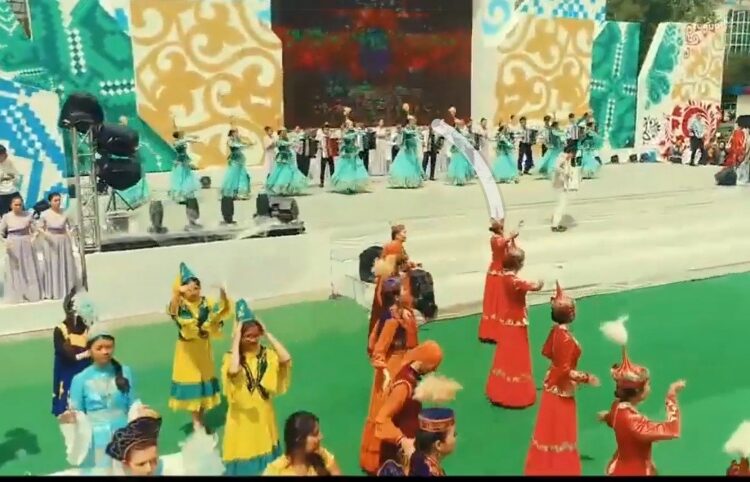 КЕЛІҢІЗДЕР, КӨРІҢІЗДЕР!