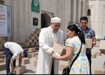 ШЫМКЕНТ: 32 МЫҢ ОТБАСЫҒА “ РАМАЗАН ҚОРЖЫНЫ” ҮЛЕСТІРІЛДІ