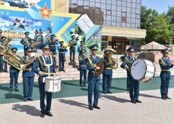 ОТАН ҚОРҒАУШЫЛАР КҮНІ ӘЛ-ФАРАБИ АЛАҢЫНДА АТАЛЫП ӨТТІ