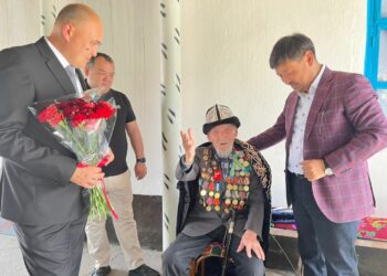 Ардагердің батасын алып қайттық