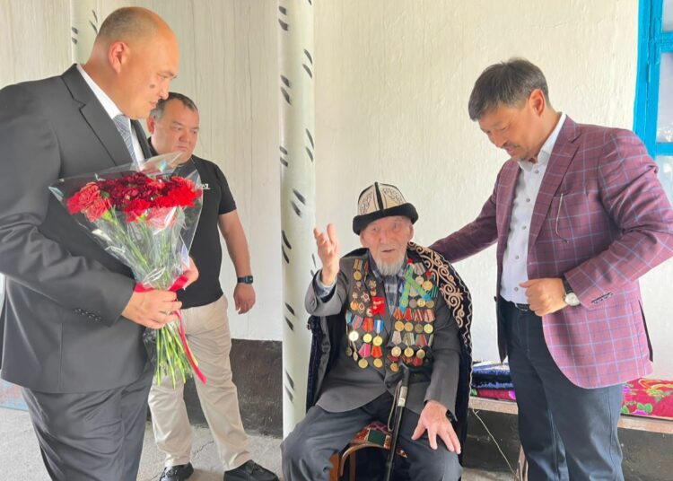 Ардагердің батасын алып қайттық