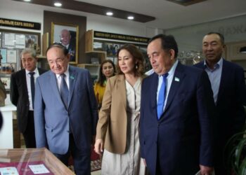 СЕНАТ ДЕПУТАТТАРЫ ХАЛЫҚТАР ДОСТЫҒЫ УНИВЕРСИТЕТІНІҢ ЖАСТАРЫМЕН КЕЗДЕСТІ