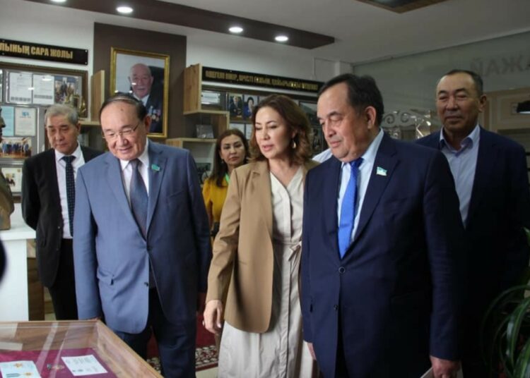 СЕНАТ ДЕПУТАТТАРЫ ХАЛЫҚТАР ДОСТЫҒЫ УНИВЕРСИТЕТІНІҢ ЖАСТАРЫМЕН КЕЗДЕСТІ