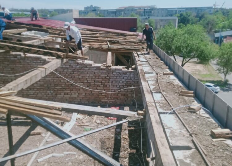 ОРТАЛЫҚ СТАДИОНДЫ РЕТКЕ КЕЛТІРУ ЖҰМЫСЫ ЖАЛҒАСУДА