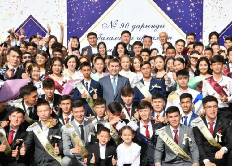 ШЫМКЕНТТЕ 453 ОҚУШЫ «АЛТЫН БЕЛГІ» ҮМІТКЕРІ АТАНЫП ОТЫР